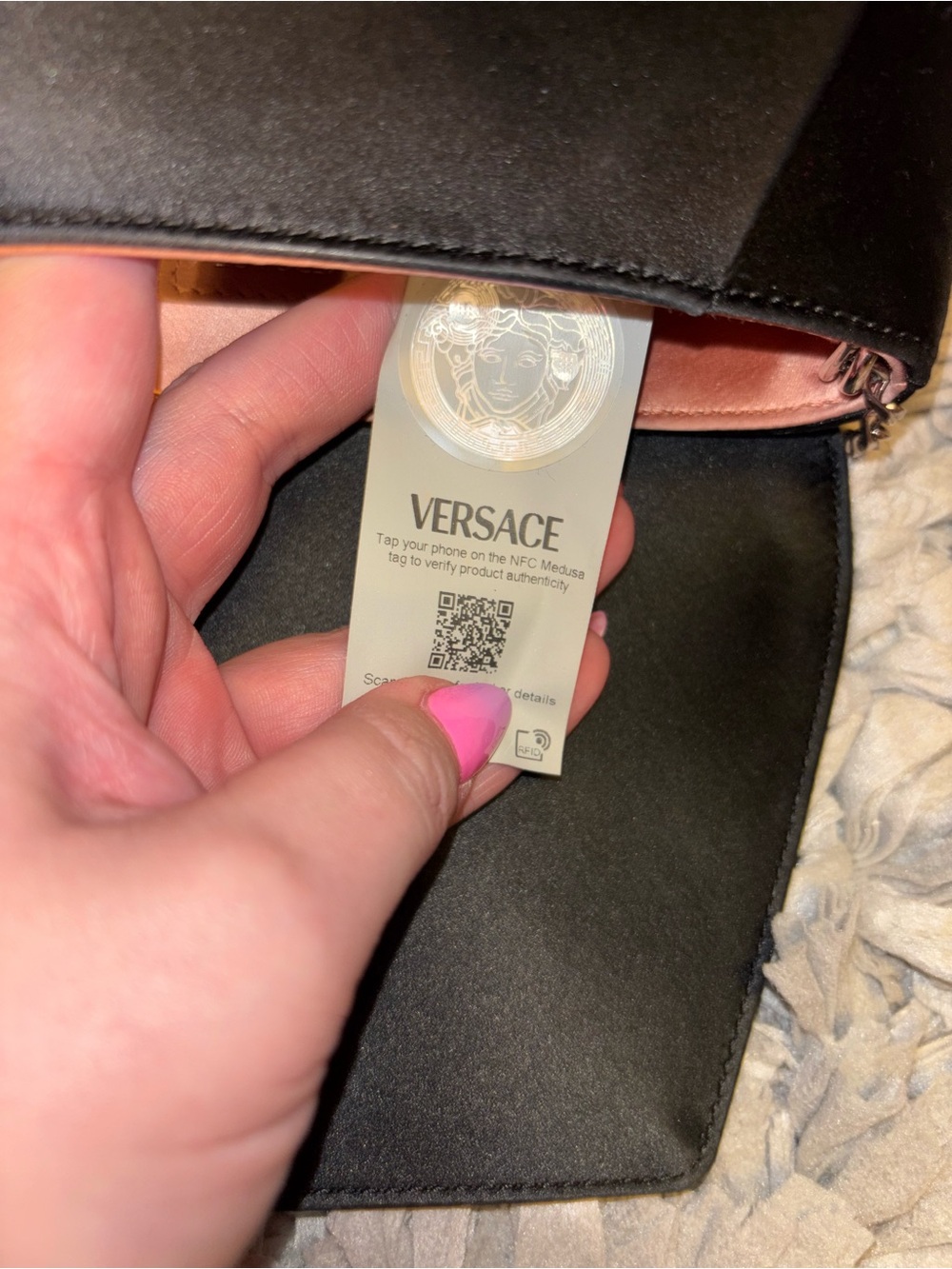 BN! Authentic Versace Medusa head with la greca pattern around the outside - Picture 9 of 17